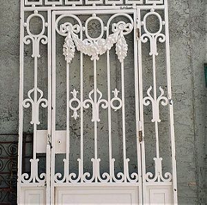 Σιδερένια πορτα απο παλαιο αρχοντικο τις Μυτιληνης εποχης 1900