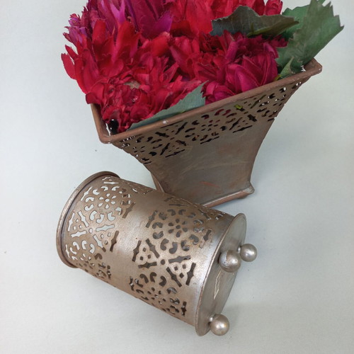 Decorative set Cache-pot and candle holder by Sia like new