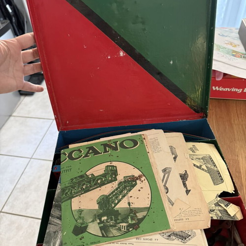 Vintage Meccano Mechanical Construction Set used with original metal box
