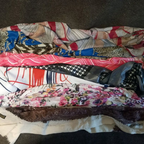 Used scarves pack of 7 and women's leather colorful bag