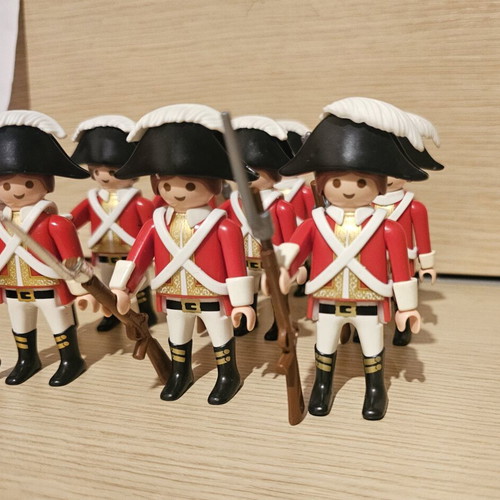 Playmobil English Soldiers figures used, set of 9, American Revolution