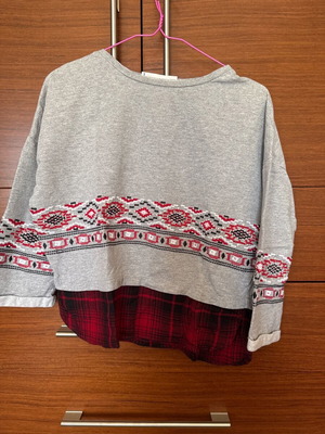 Sfera gray blouse used, size M, with beads and shirt detail
