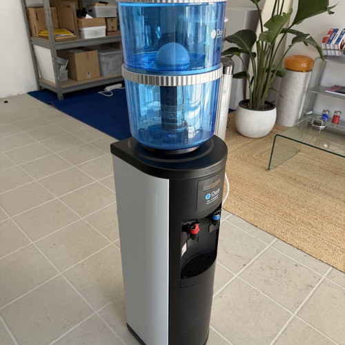 Oasis Water Cooler Inox ISS-FF with Filter and Mini Fridge like new