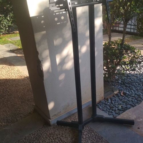 TV stand like new, 150 cm height with wheels