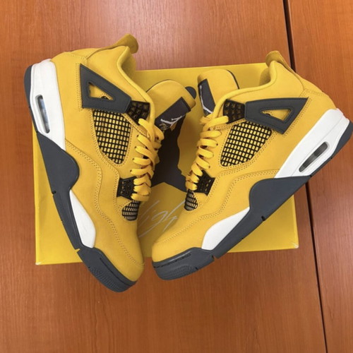 Air Jordan 4 Lightning sneakers size 45 like new