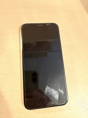 iPhone 11 used, white, 64GB, dual SIM