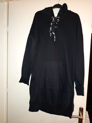 Black blouse dress like new, size L