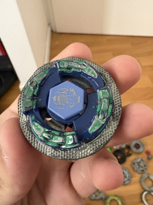 Bayblade used spinning top toy