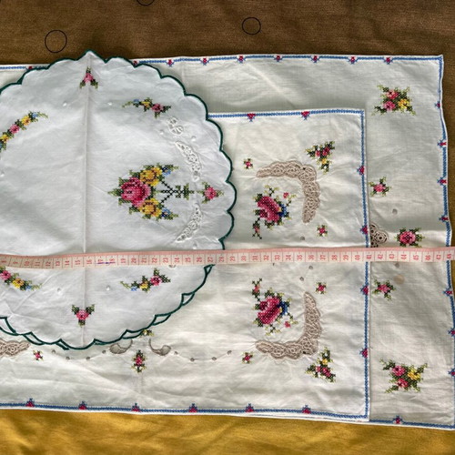 Vintage napkins used, pack of 5, handmade embroidered