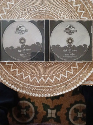Jurassic Park and World DVD like new with subtitles