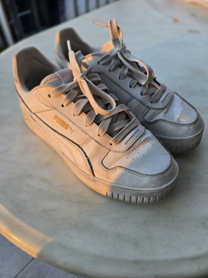 Puma sneakers size 39 used, white and gold