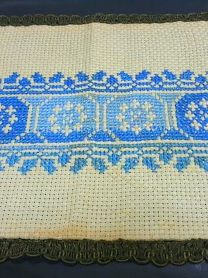 Εργοχειρό vintage χειροποίητο σαν καινούργιο, διαστάσεις 25×22εκ