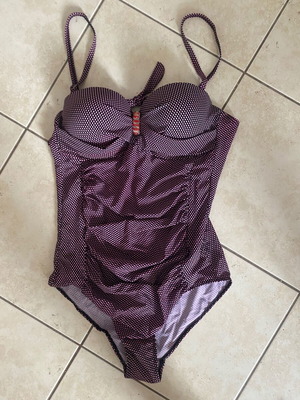Polka Dot One-Piece Swimsuit like new, elastic, size Small