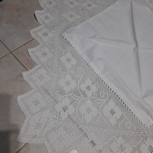 Handmade knitted tablecloth like new, white 97x97 cm