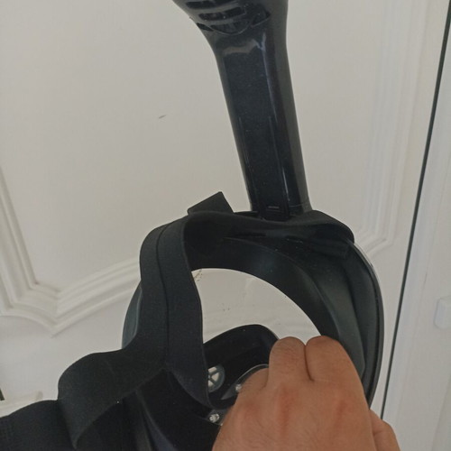 Full face mask, black, lightly used