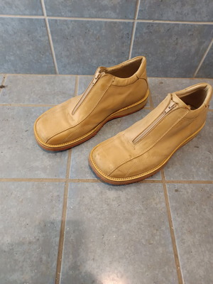 Primo Emporio men's shoes like new, beige
