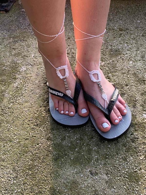 Barefoot Romaska foot jewelry white, new