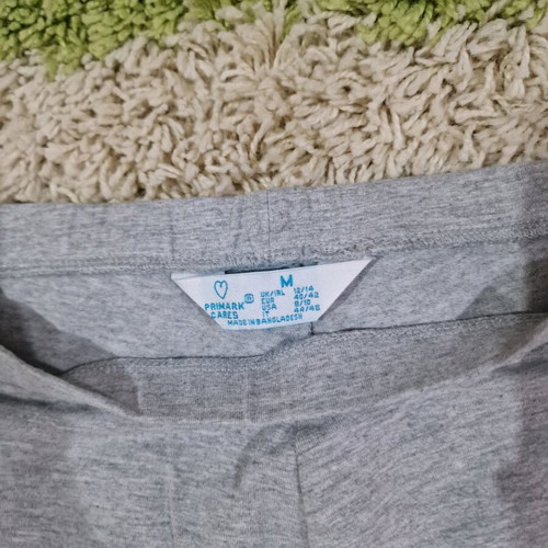 Primark grey women short leggings like new, size M/L