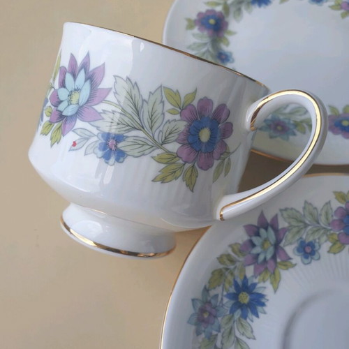 Paragon vintage triple set Cherwell porcelain like new