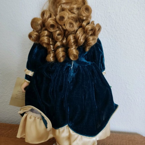Porcelain doll used, 40cm, very good condition