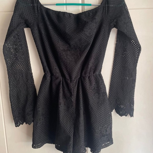 Lipsy London short lace one-piece black like new, small