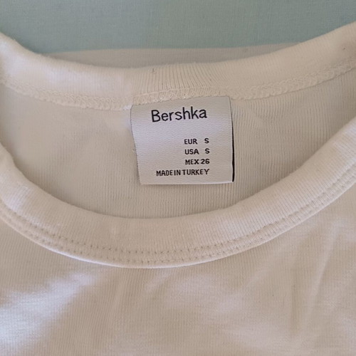 Bershka white t-shirt small for girls, like new