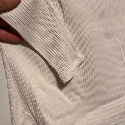 H&M ribbed long sleeve top with sweetheart neckline, like new, size M