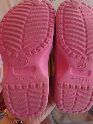 Crocs sandals size 28, pink