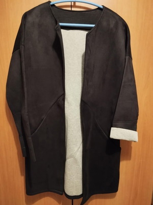 Black mouton-style coat like new with gray interior size M