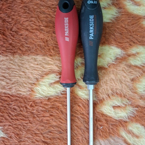 Screwdriver and Phillips screwdriver new SL3.5 and PH1