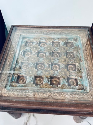 Woodcarved table with glass 60x60x40 cm