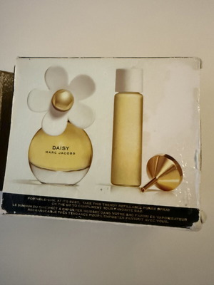 Marc Jacobs Daisy Eau de Toilette gift set used