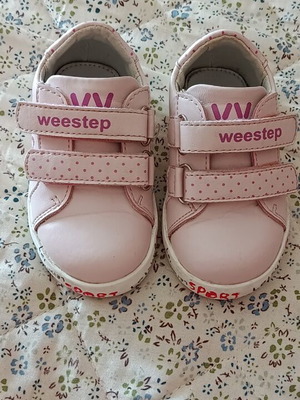 Weestep toddler sports shoes size 21, like new, soft pink