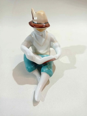 Porcelain handmade Hollohaza Hungary decoration from the 1970s like new