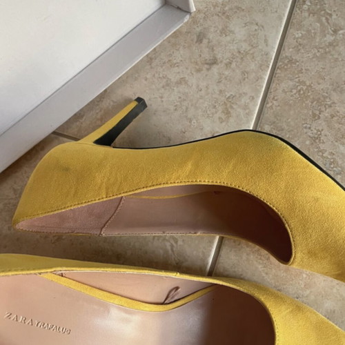 Zara heels used several times, size 40, yellow