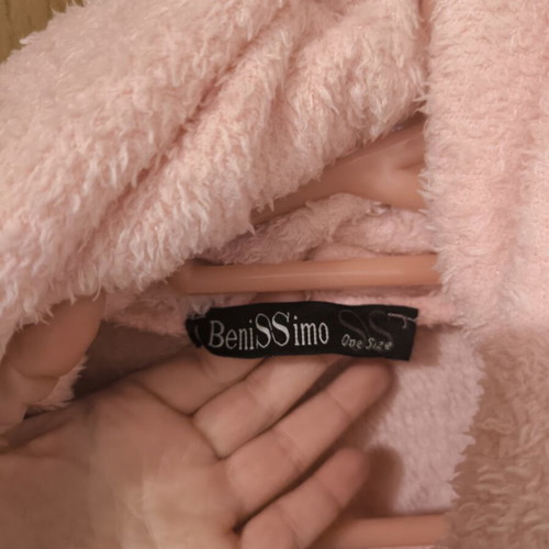 Benissimo women's pink fur jacket like new with gathers and strass