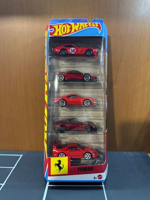 Hotwheels Ferrari 5 Pack new, sealed