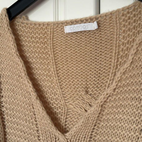 Combos Knitwear long V-neck sweater like new, beige, size S