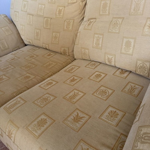 Two-seater sofa like new, dimensions 165x110cm