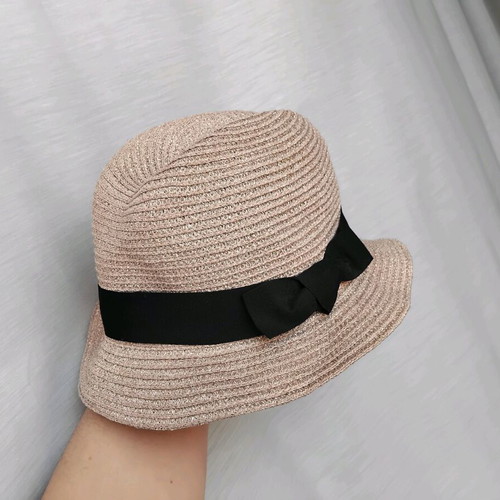 Straw hat Marks & Spencer for ages 3-6 like new, beige