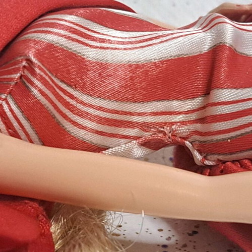 Barbie Holiday 2019 in original outfit with dress flaws
