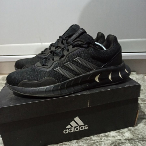 Adidas Kaptir Super αθλητικά σαν καινούργιο, νούμερο 43, μαύρα με reflective λεπτομέρειες
