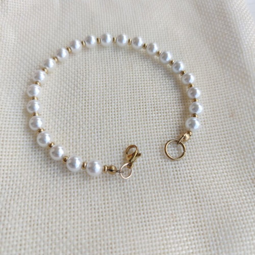 Handmade bracelet with natural pearls and stainless steel, new