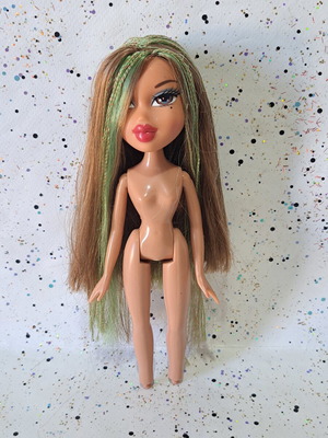 Bratz Tokyo A-go-go Yasmin doll used with flaws original version