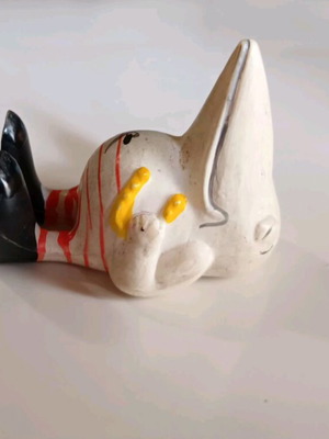 Vintage ceramic decorative figure charm like new
