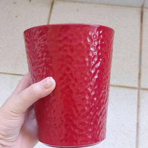 Ceramic red flowerpot like new without hole