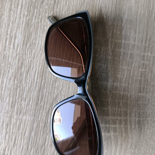 Unisex sunglasses dark brown like new
