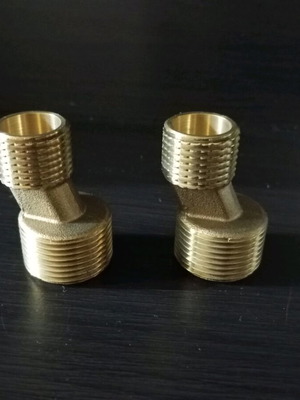 Set of eccentric elbow for wall faucets, gold color, 2 pieces, new