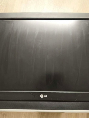 LG 32LG3000 32'' LCD TV used without stand