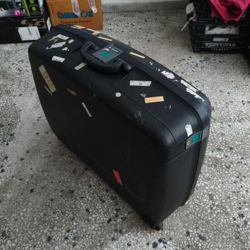 Delsey μεγάλη σκληρή βαλίτσα μεταχειρισμένη, μαύρη, 74x60x25 εκ